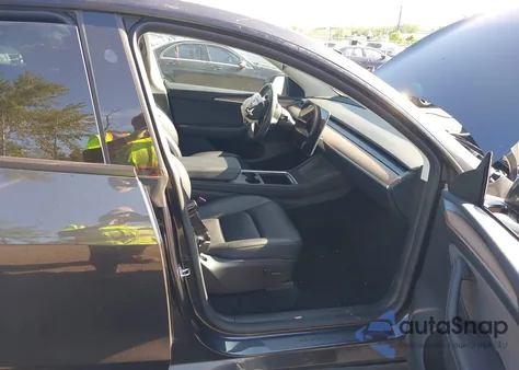 2024 Tesla Model Y Long Range Dual Motor All-Wheel Drive from USA, damaged, VIN 7SAYGDEE6RF183349